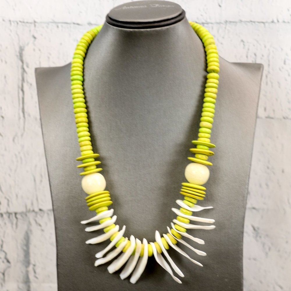 Vintage Karla Jordan Wood & Seashell Necklace